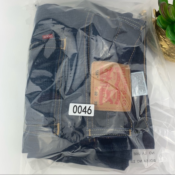 514 Levi’s 32”X 32” - Picture 10 of 10